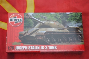 Airfix A01307  JOSEPH STALIN JS-2 tank